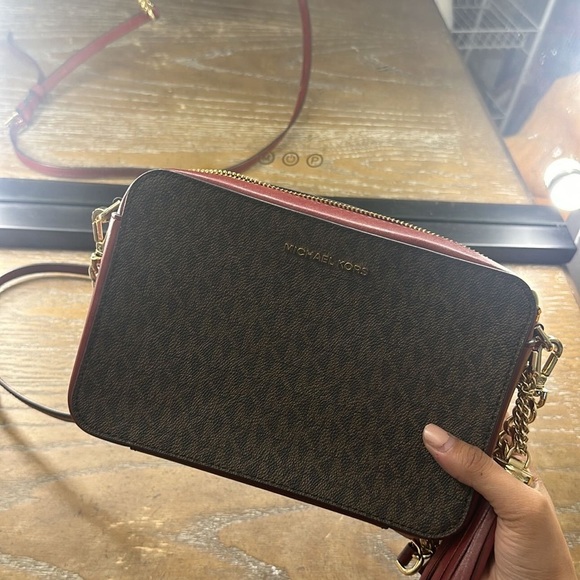 Michael Kors Crossbody - Picture 2 of 4